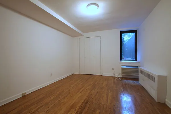 Rented by Corcoran | media 14