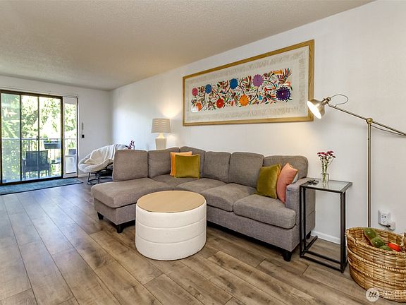 5th image of 13235 12th Avenue SW #522