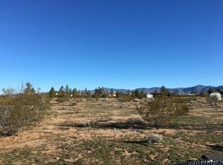 5867 W Abrigo Dr, Golden Valley, AZ 86413