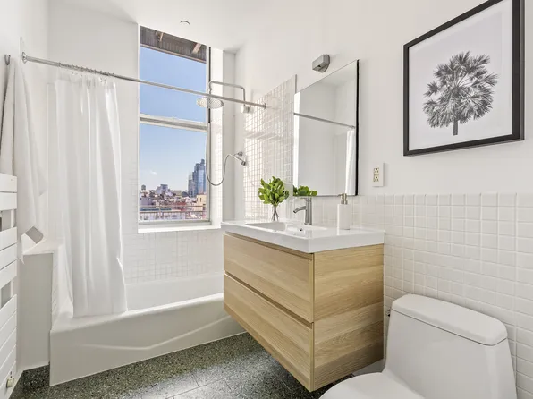 129 Lafayette Street image 8 of 10