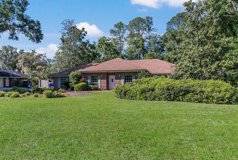 1st image of 353 Hickory Acres Ln