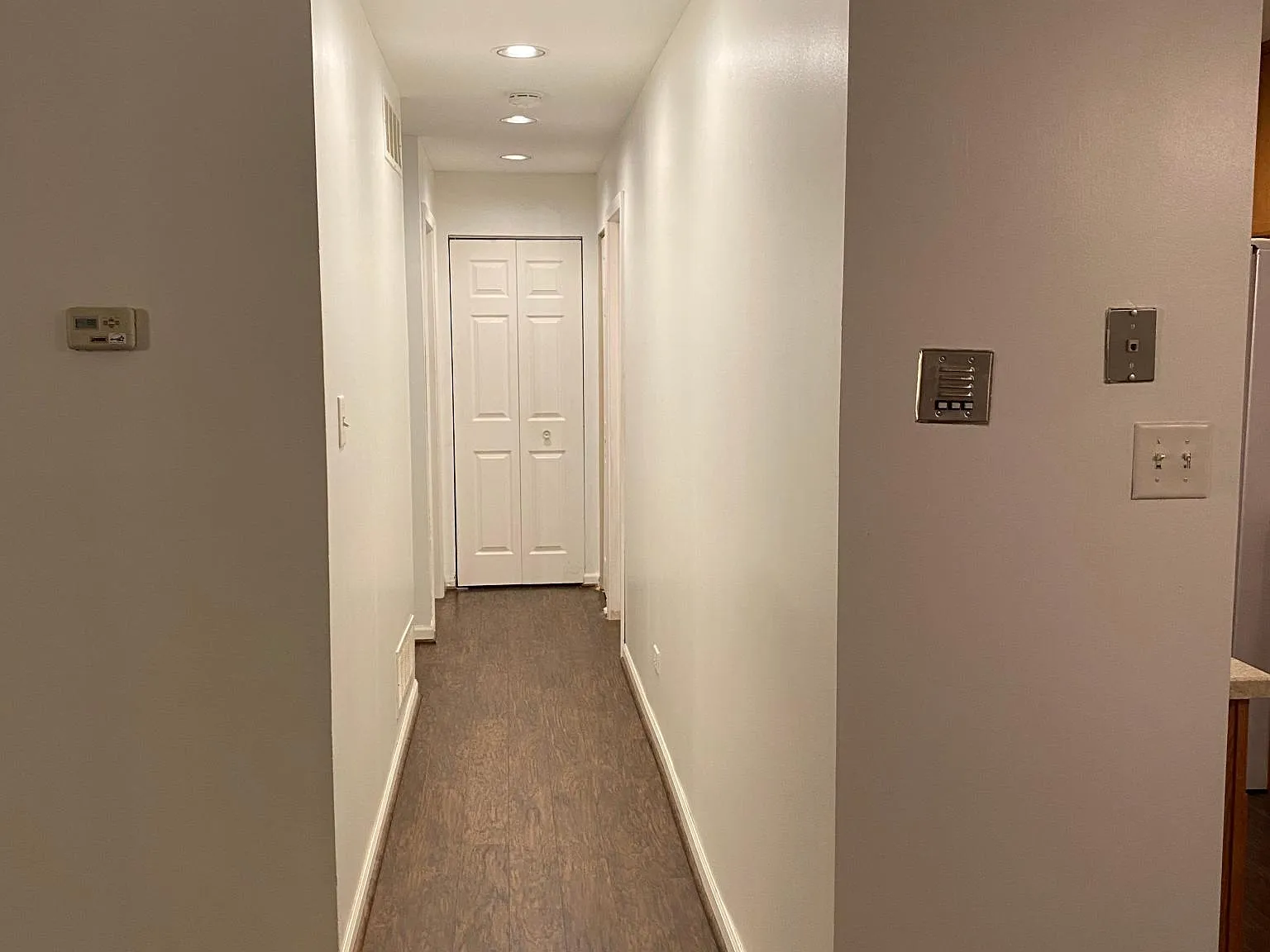 2 bed, 972 sqft, $1,900 — Photo 4