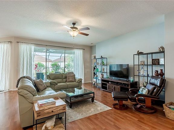 3rd image of 13707 Artesa Bell Dr