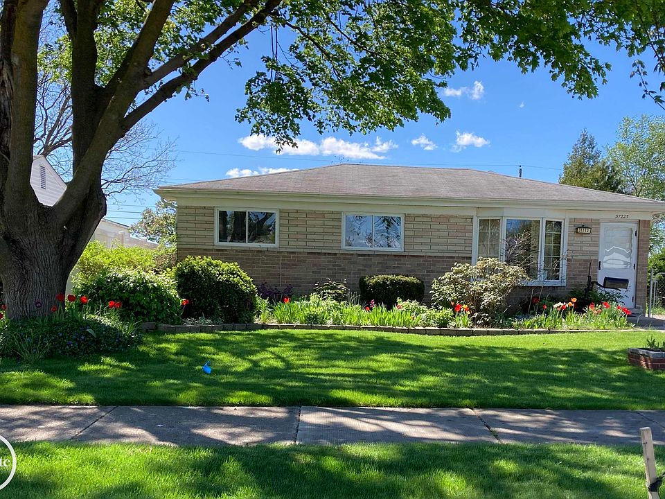 1st image of 37223 Barrington Dr