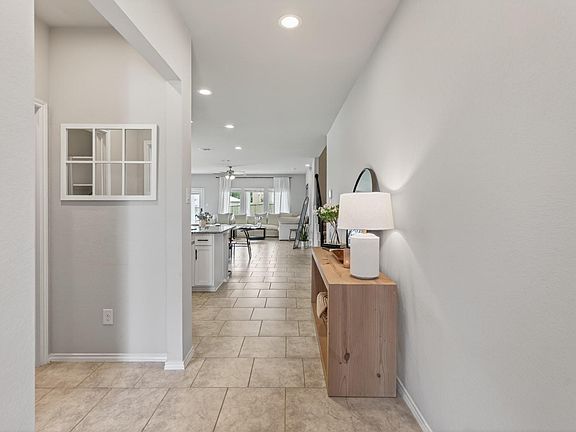 5th image of 14077 Sharktooth Hill Ln