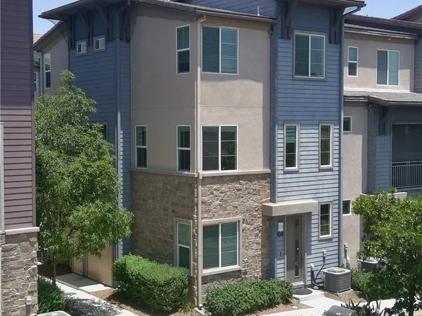 1014 Savi Dr Unit 104, Corona, CA 92878