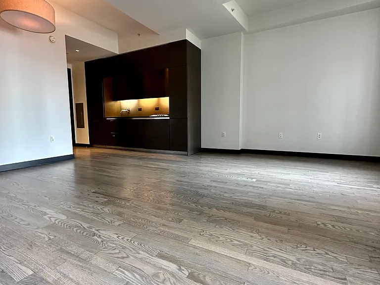 20 Pine St #2210 — Photo 2