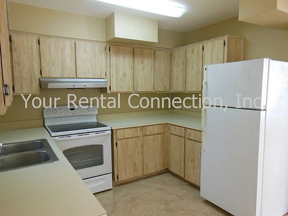 3rd image of 2214 S Crystal Lake Dr