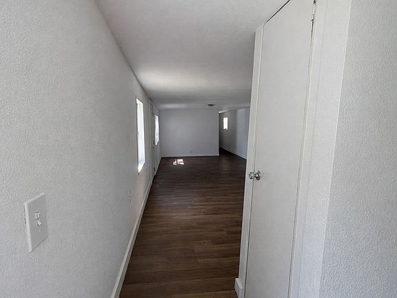 4th image of 2715 Woodlawn Blvd #19