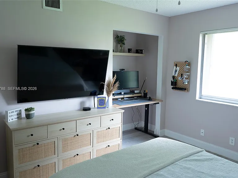 508 Gardens Dr #202 — Photo 14