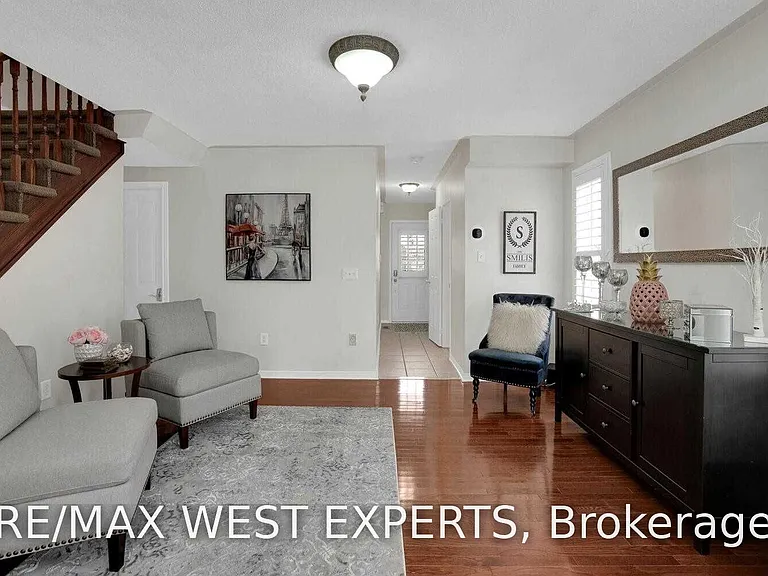 18 Forest Gate Ave — Photo 6