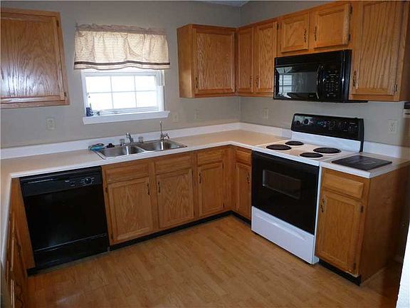 3rd image of 15287 Fawn Meadow Dr