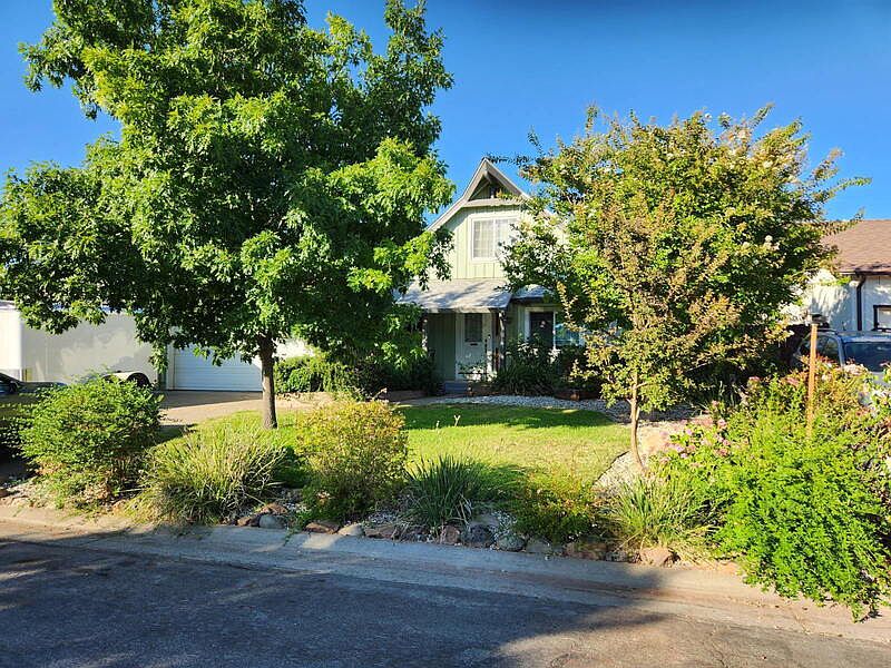 2nd image of 2116 Waterford Rd