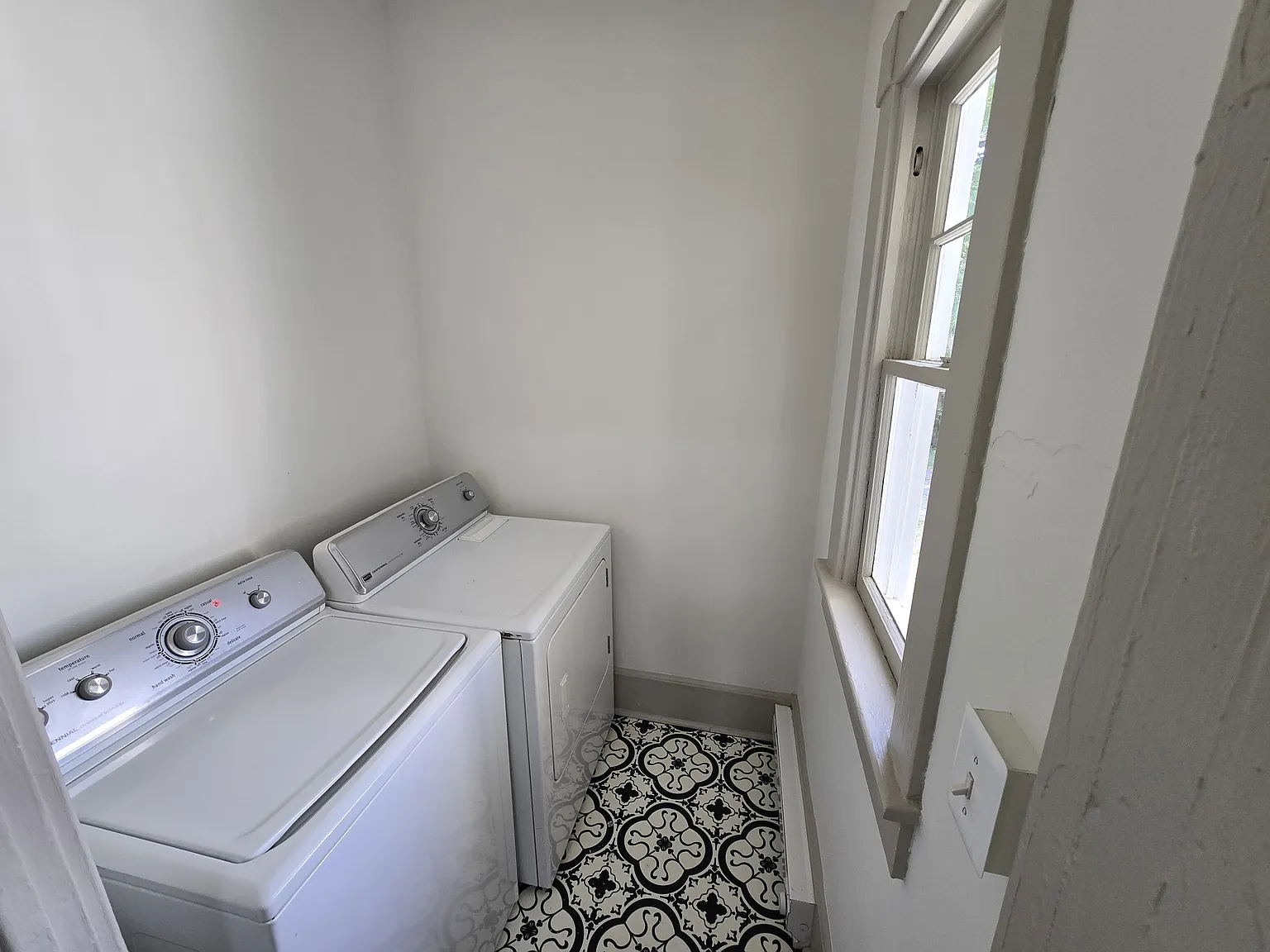 3 bed, 1670 sqft, $1,995 — Photo 4