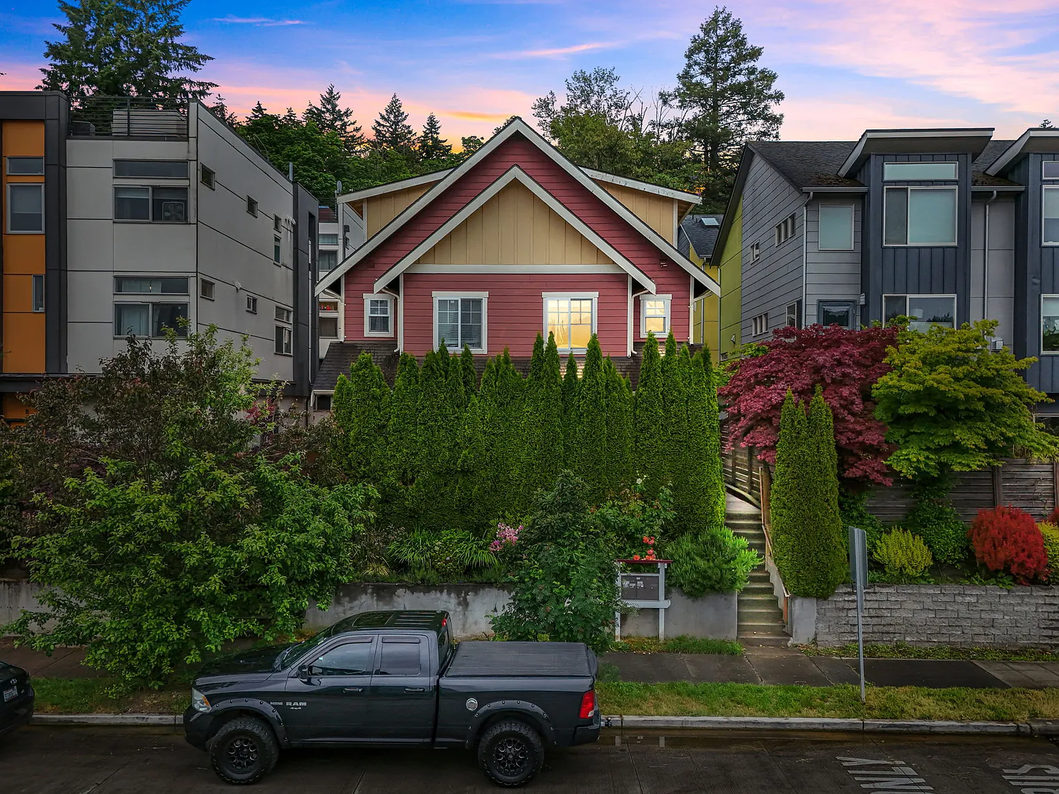 3 bed, 2.5 bath, 1260 sqft, $3,700 — Photo 1