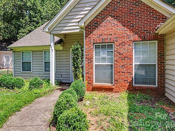 2nd image of 6213 Nevin Rd