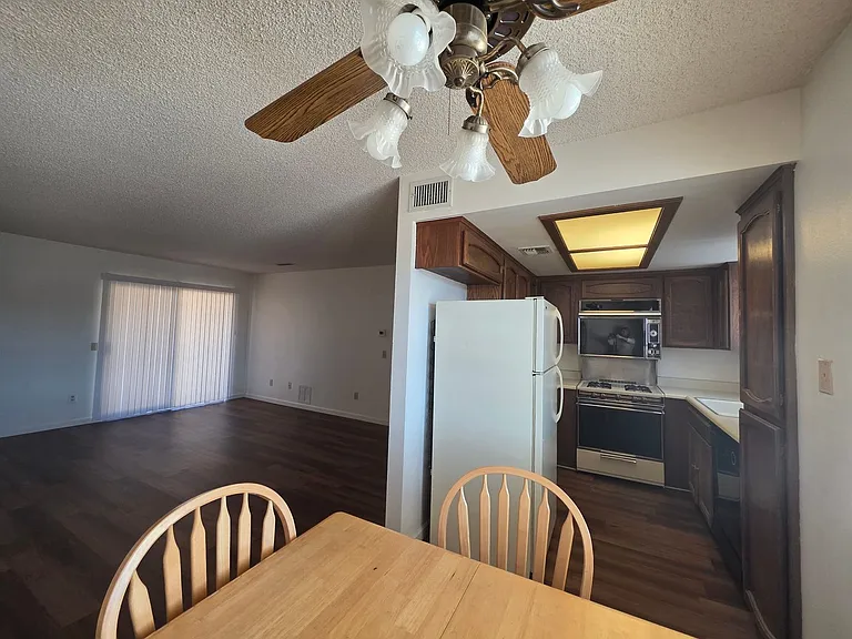 1190 Ramar Rd #F-52 — Photo 6