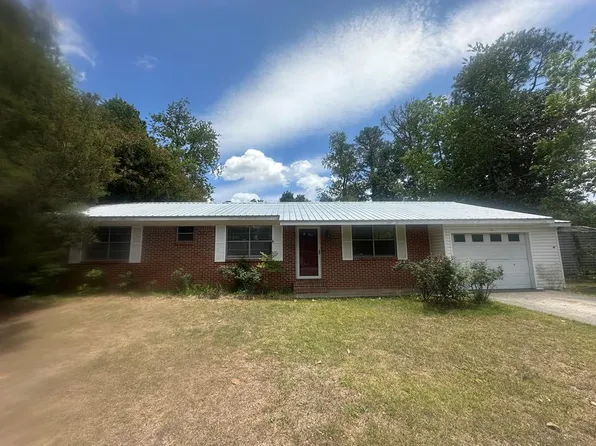 203 Magnolia Dr, Adel, GA 31620
