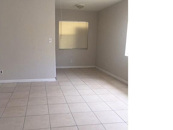 3rd image of 889 NW 16th Ave #2