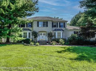 2 Tanglewood Pl, Monroe Township, NJ