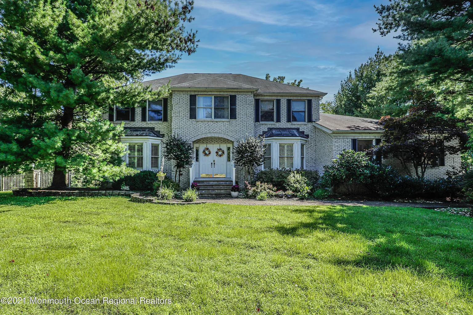 2 Tanglewood Pl photo 1