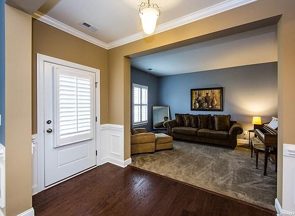 5th image of 5108 Poplar Knoll Dr