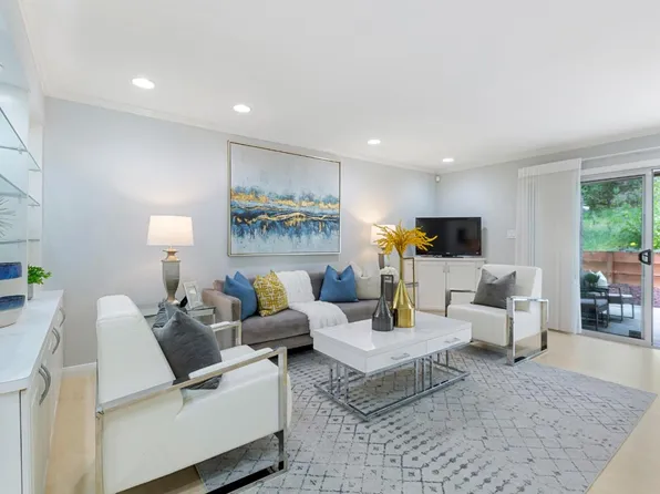 675 Sharon Park Dr APT 124, Menlo Park, CA 94025
