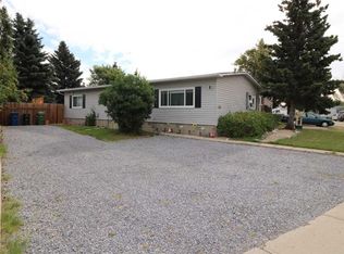 353 E Big Springs Dr SE, Airdrie, AB T4A 1B7