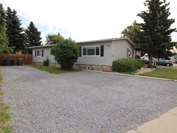 353 E Big Springs Dr SE, Airdrie, AB T4A 1B7