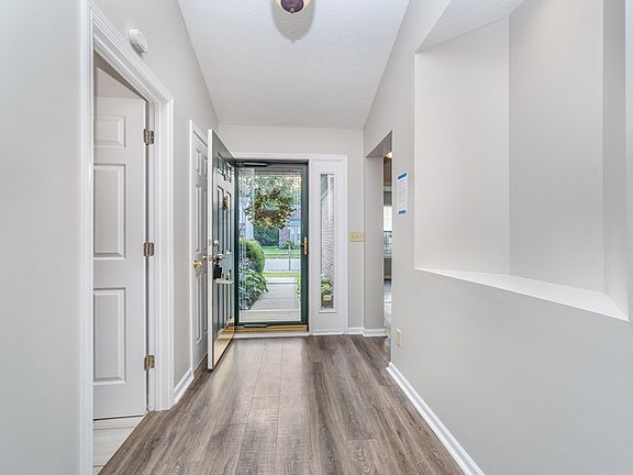 3rd image of 10419 Bristlecone Dr