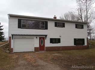 8495 State Rd, Bancroft, MI 48414