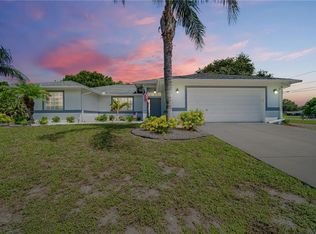 7399 Van Lake Dr, Englewood, FL 34224