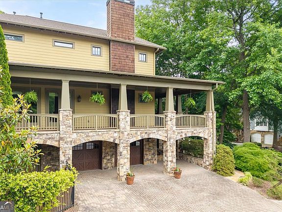 5th image of 1370 Rock Springs Cir NE