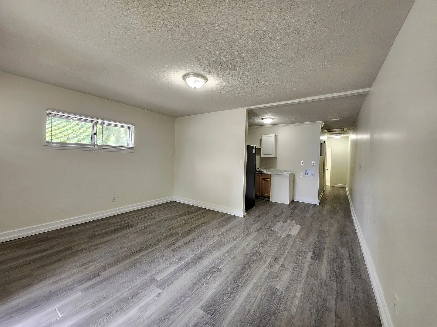 2201 & 2203 Gilbert Street — Photo 2