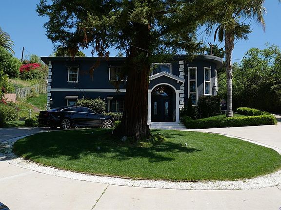 2nd image of 1048 Sherlock Dr