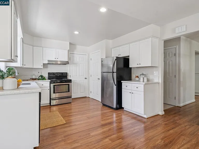 4830 Tahoe Cir — Photo 5