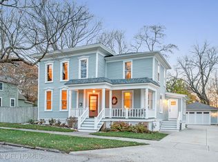 111 S 2nd St, Grand Haven, MI 49417