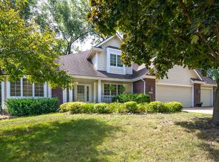 3909 Greenview Dr, Urbandale, IA 50322