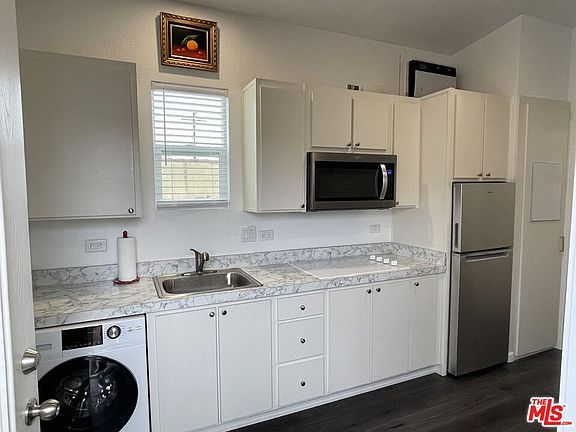 3rd image of 3017 W 79th St #1/2