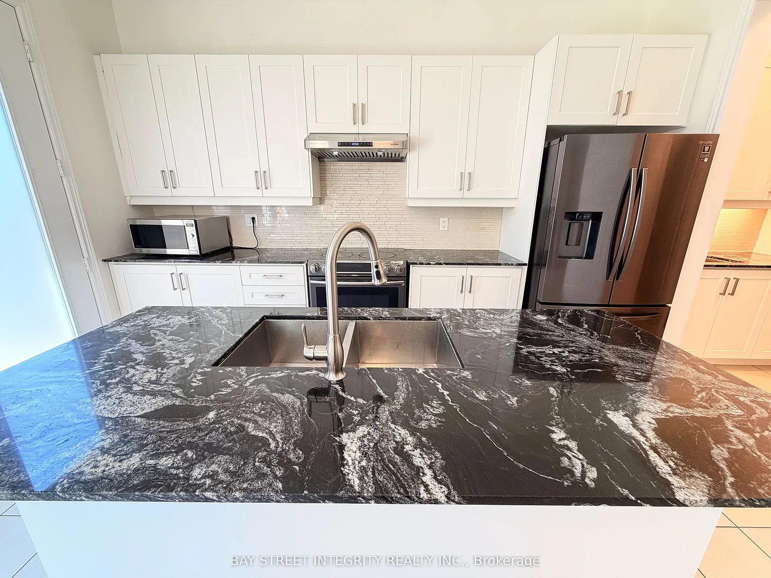 5 bed, $5,500 — Photo 4