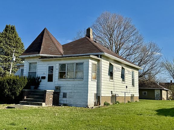 2nd image of 251 E 1st St