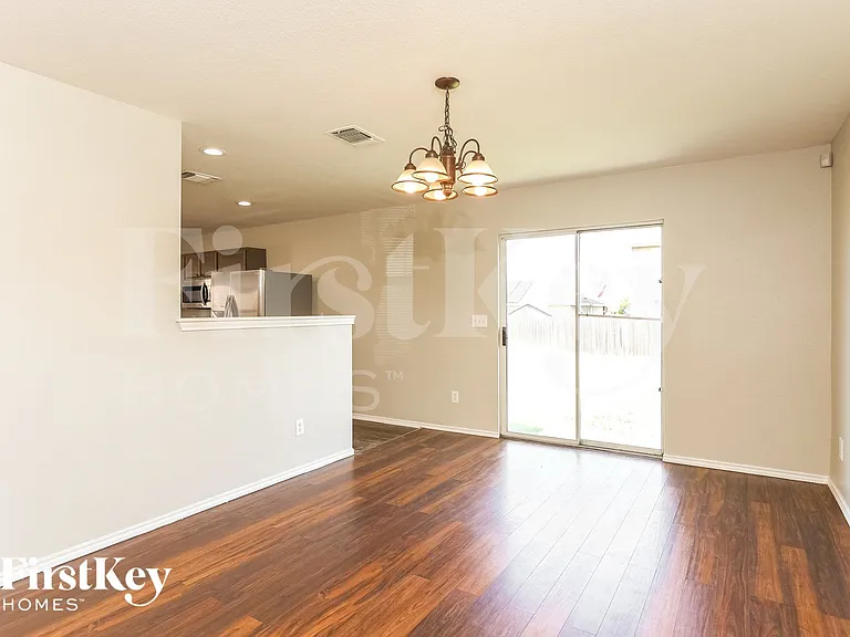 9231 Dublin Hts — Photo 5
