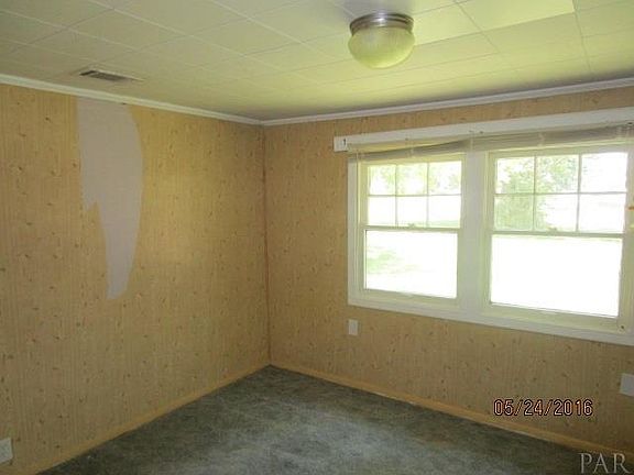 5th image of 701 W Detroit Blvd