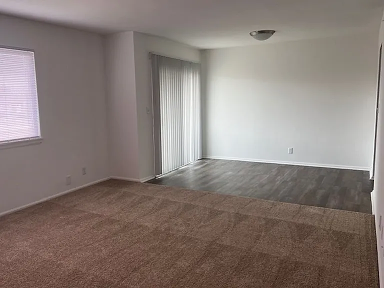 Villages on Madison Apartments — Photo 44