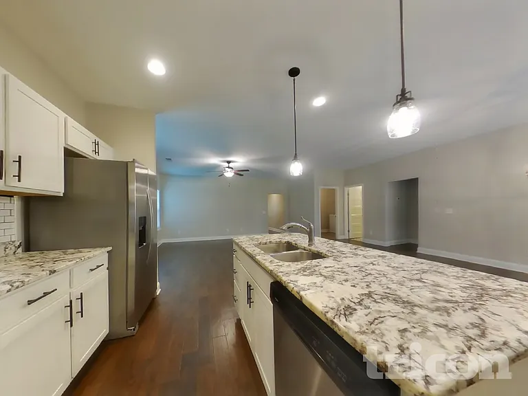 265 Bexley Way — Photo 5