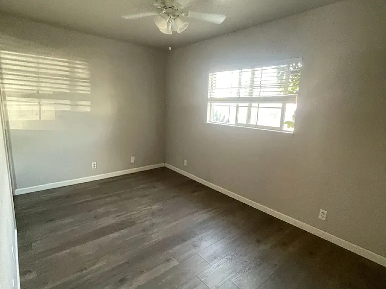 230 Acacia Ave — Photo 7