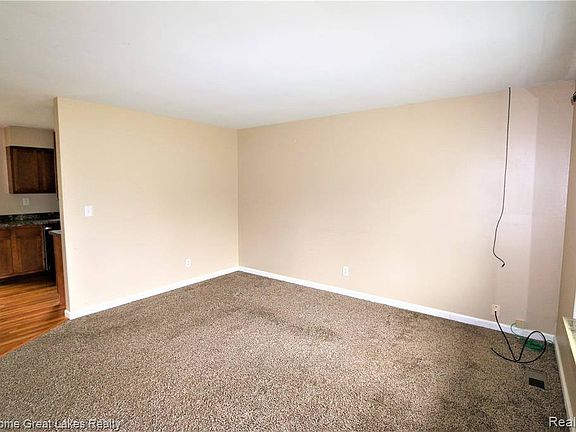 2nd image of 1759 Kingswood Ln
