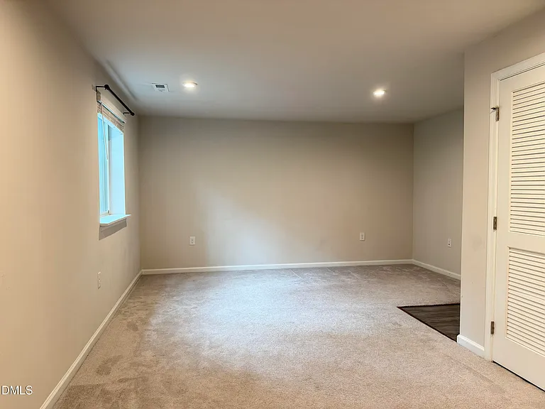 946 Channing Park Cir — Photo 33