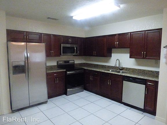3rd image of 420 Forest Park Ln