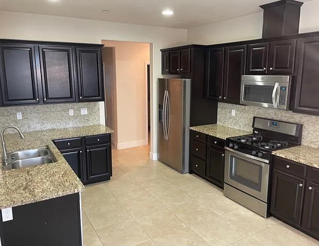 6684 E Farrin Ave — Photo 3